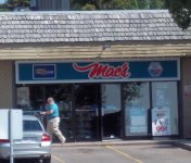 Store front for Mac's Convenience